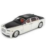 Rolls-Royce Cullinan 1:18 Scale Die-Cast – Detailed Interior, Sound & Light Effects